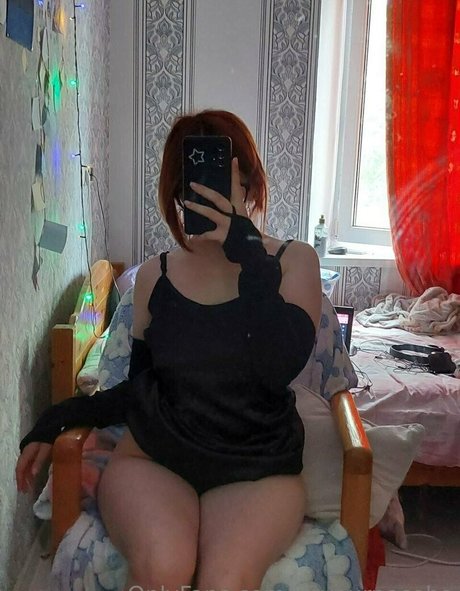 アジア人フィンドムOnlyFans ホット 画像