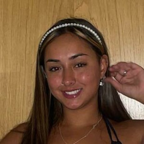 Isha Mariyah ポルノスター 美しい 写真