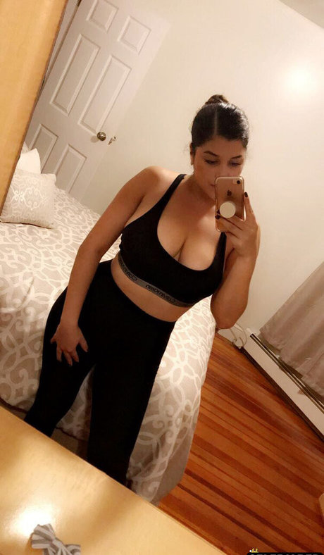 Rocio Aponte ポルノスター 裸 写真