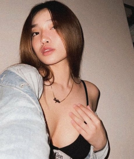 Sujin Kwon 美しいスター 写真