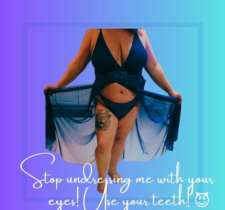 curvy carla ホットモデル 写真