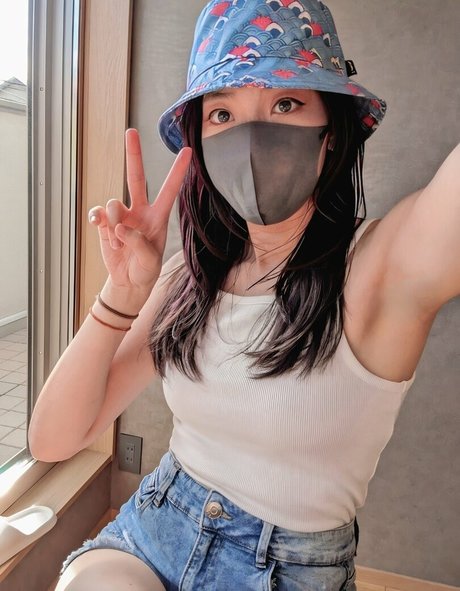 OniGiri ポルノスター 写真