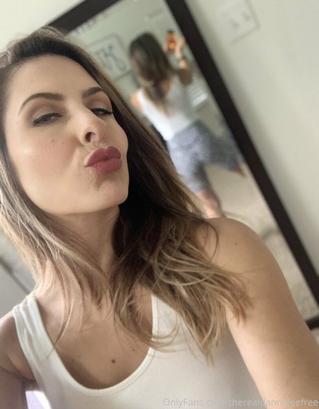 巨乳 射精 OnlyFans アートxxx 写真