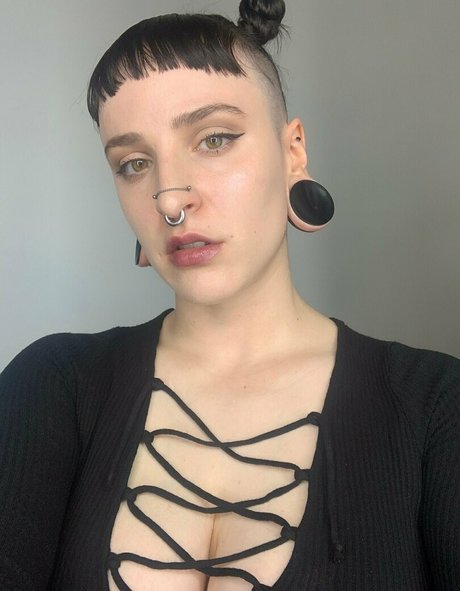 nyxxx at night ヌードのポルノスター 写真