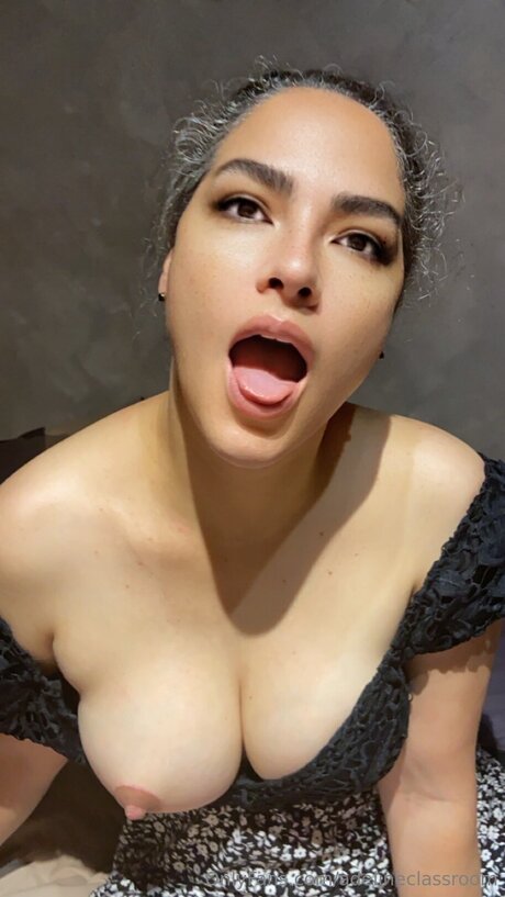 膨らみ OnlyFans 無料セクシー 画像