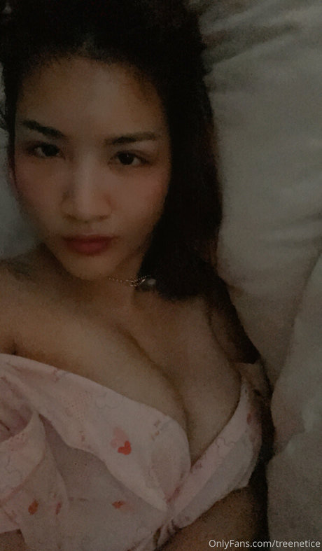 treenetpaenpet 美しいポルノスター 写真