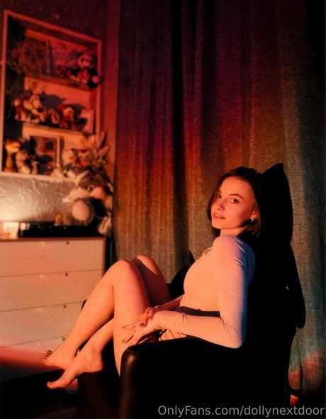 dollynextdoor セクシーモデル 写真