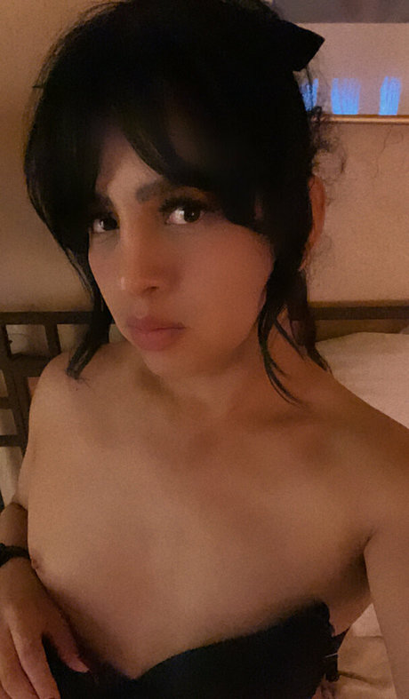 スターティーンオンリーファンズ ホットヌード 画像