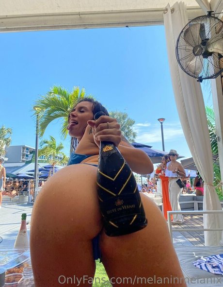 melaninmelanix ヌードモデル ギャラリー