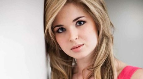 Kirsten Prout アダルトスター アーカイブ