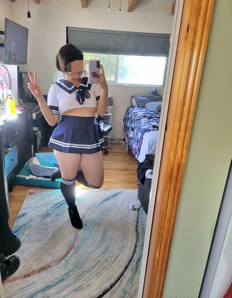 ニューハーフ巨乳OnlyFans セクシー裸 写真