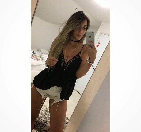 姉妹OnlyFans 美しい裸 写真