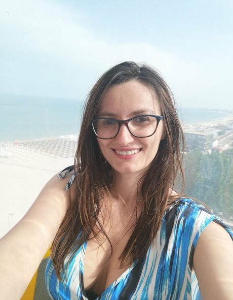 crissnight エロティックなポルノスター 画像