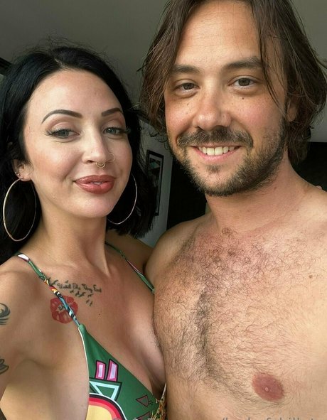 lackofskillets エロティック女優 写真