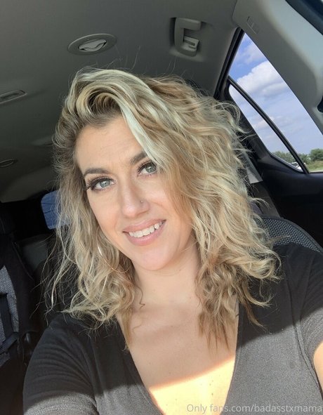 badasstxmama かわいいポルノスター ギャラリー