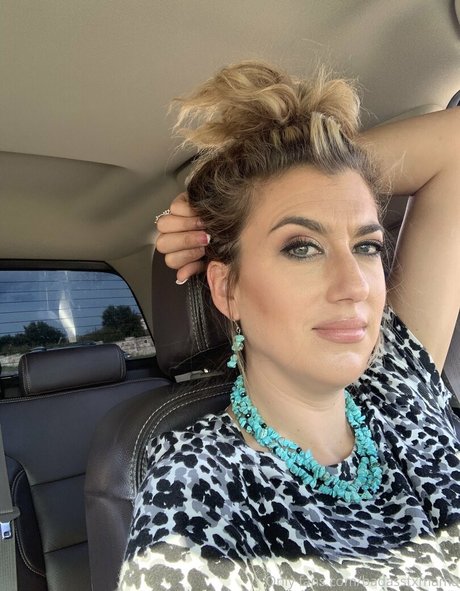 badasstxmama 美しい女優 写真