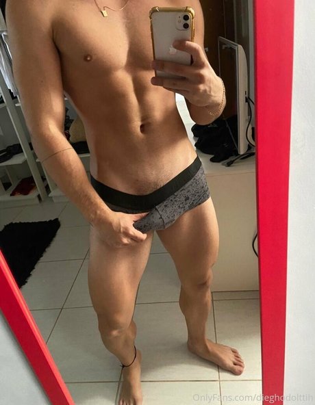 ブロンドオンリーファン セクシー裸 写真