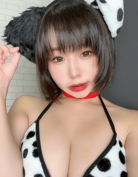 Ruis Tsuji セクシーなポルノスター ギャラリー