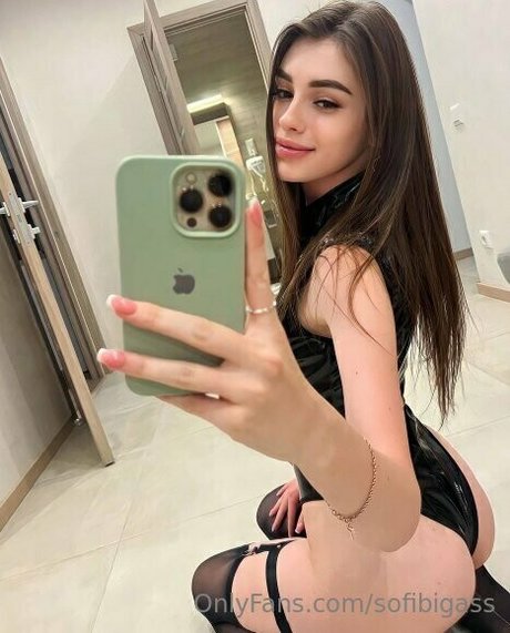 sofibigass ヌードモデル 写真