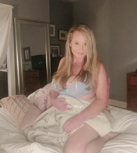 ゴスアジアンOnlyFans 美しいxxx 写真