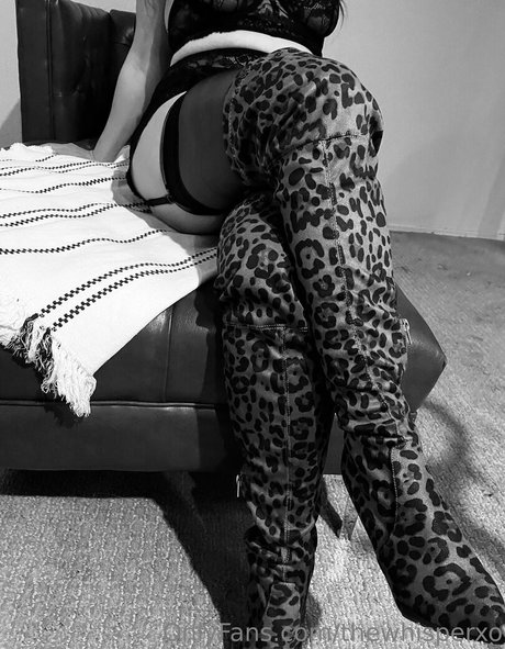 thewhisperxo xxxスター 画像