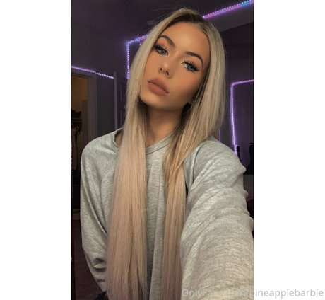 客室乗務員 OnlyFans 無料セクシー 画像