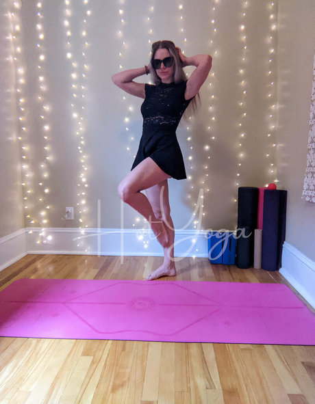 hot yoga 完璧な女優 写真