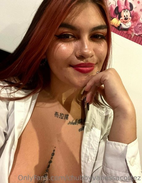 chubbyvanessacortez アダルトモデル 写真
