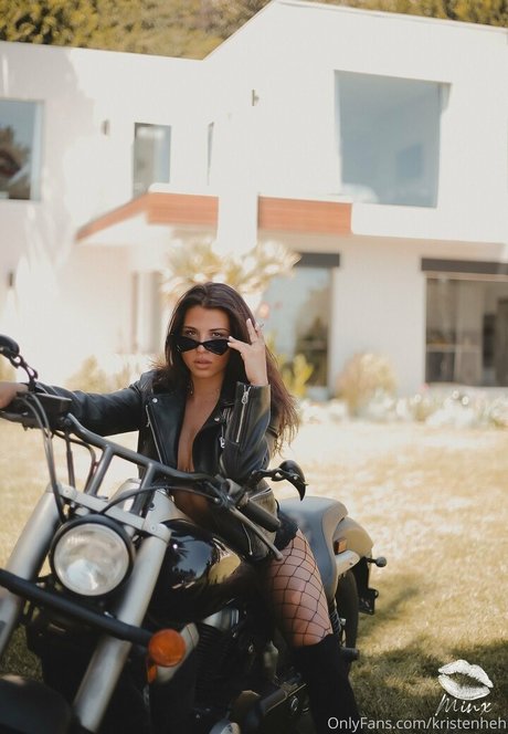 kristenheh 高品質モデル 写真