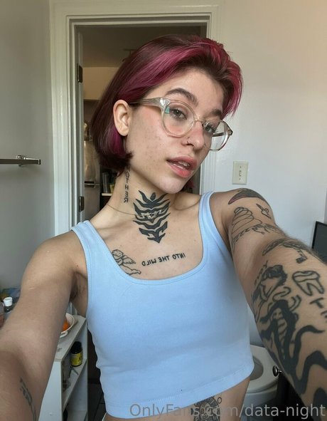 data night エロティックなポルノスター 画像