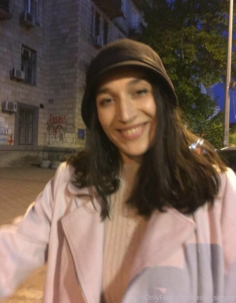 sasha simple アート女優 画像