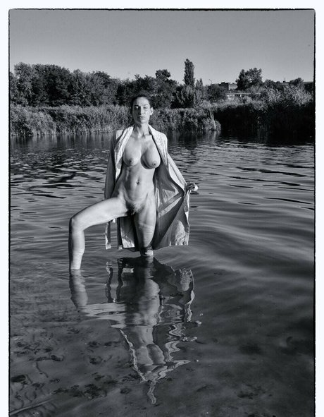 sasha simple ポルノスター アダルト 写真