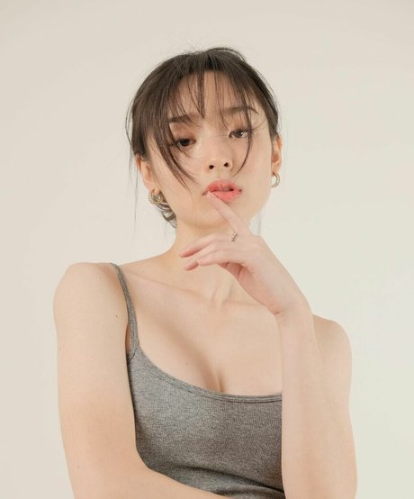 Nayoung Kim XXXモデル 画像