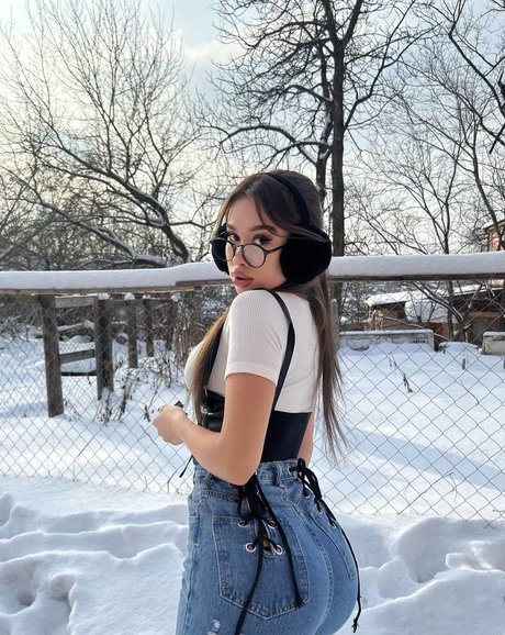 Karina Chijikova アダルトモデル 写真