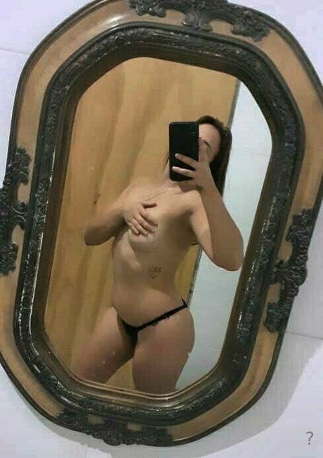 ニューハーフ 熟女 OnlyFans 美しいヌード 画像