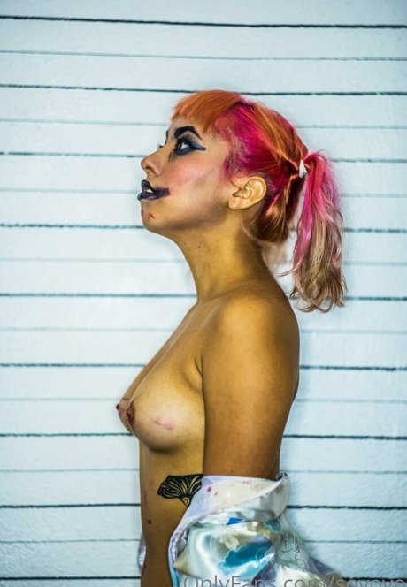 射精 顔射 OnlyFans 美しいヌード 画像