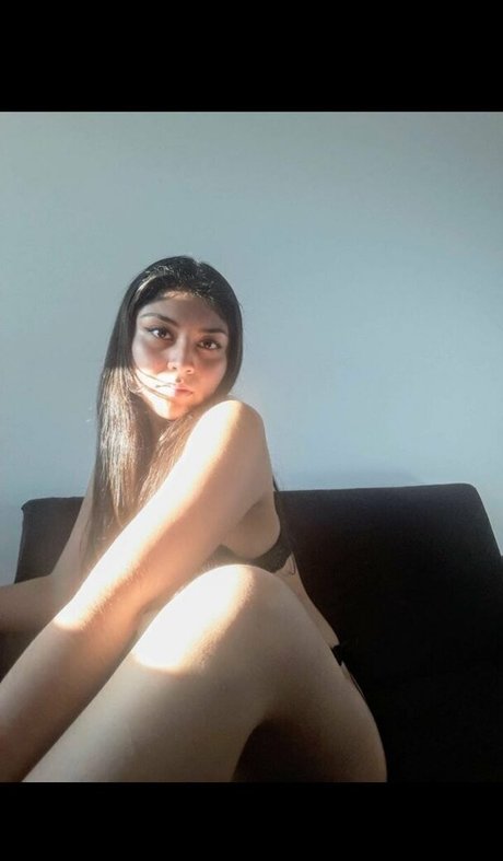 ディスコード トランス OnlyFans 美しいヌード 写真