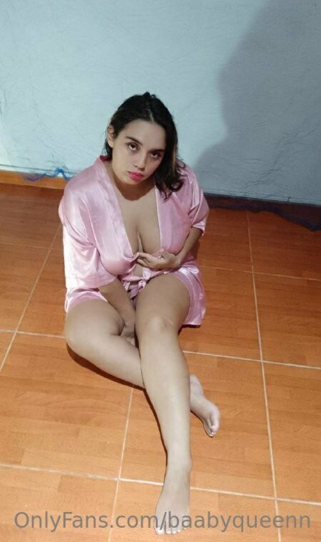 スキニーモデルOnlyFans セクシー 画像