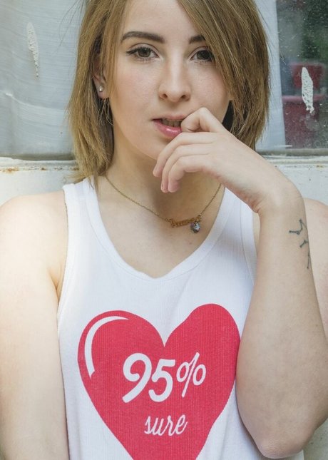 Aranza Cesarii ポルノスター HD ギャラリー