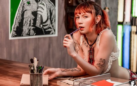 psylunar スター ヌード ギャラリー