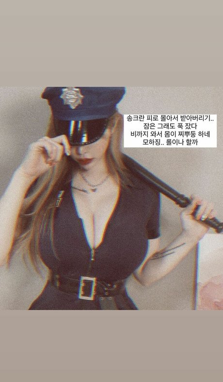 ゲイランジェリーOnlyFans 裸 ギャラリー