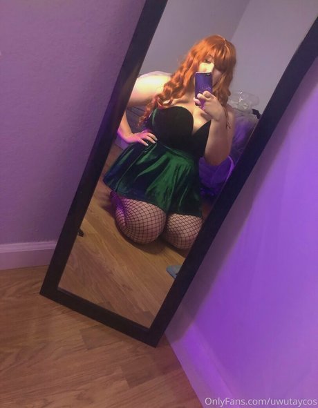 裸のトゥインクOnlyFans ポルノグラフィック 画像