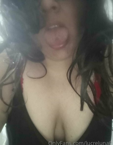 lucreluna0 アダルト女優 写真