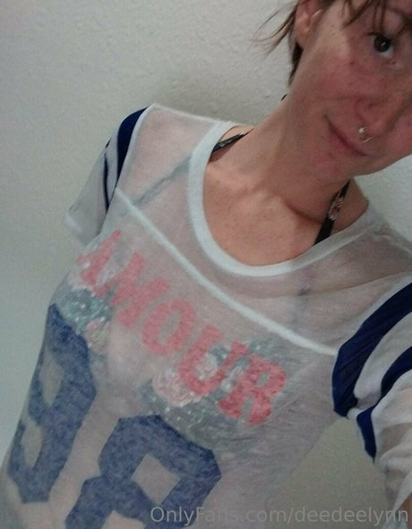 deedeelynn 独占女優 写真