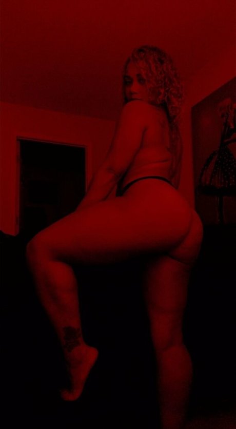 スターティーンオンリーファンズ xxx 写真