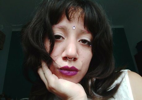 細身の巨乳OnlyFans トップ 写真