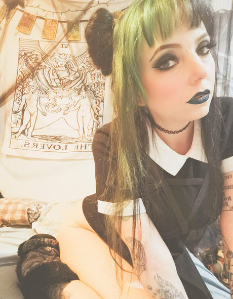 lavender bloodlust free ヌードスター 写真