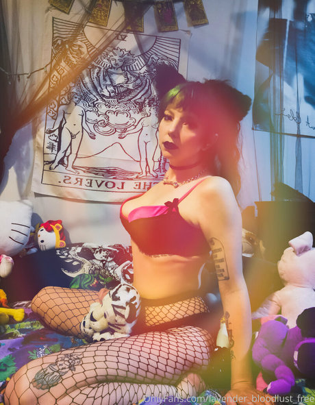 lavender bloodlust free 無料のポルノスター 写真