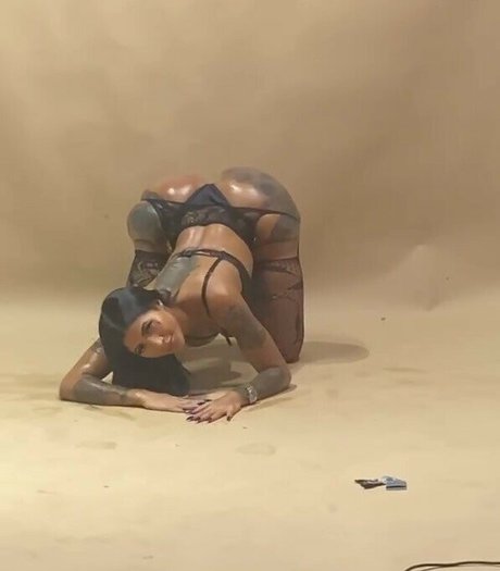 Karen Havary ポルノスター 高品質 画像