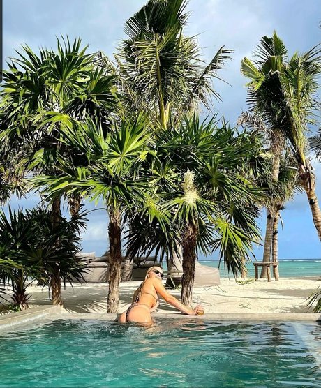 Violet Benson ポルノスター HD 写真